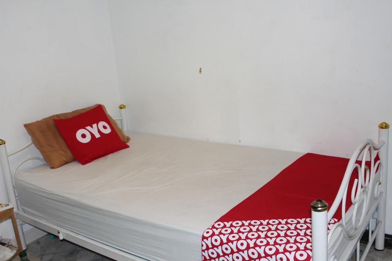 The Twins Hostel Бангкок Экстерьер фото