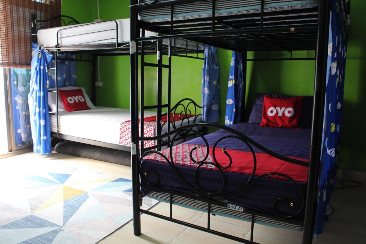 The Twins Hostel Бангкок Экстерьер фото