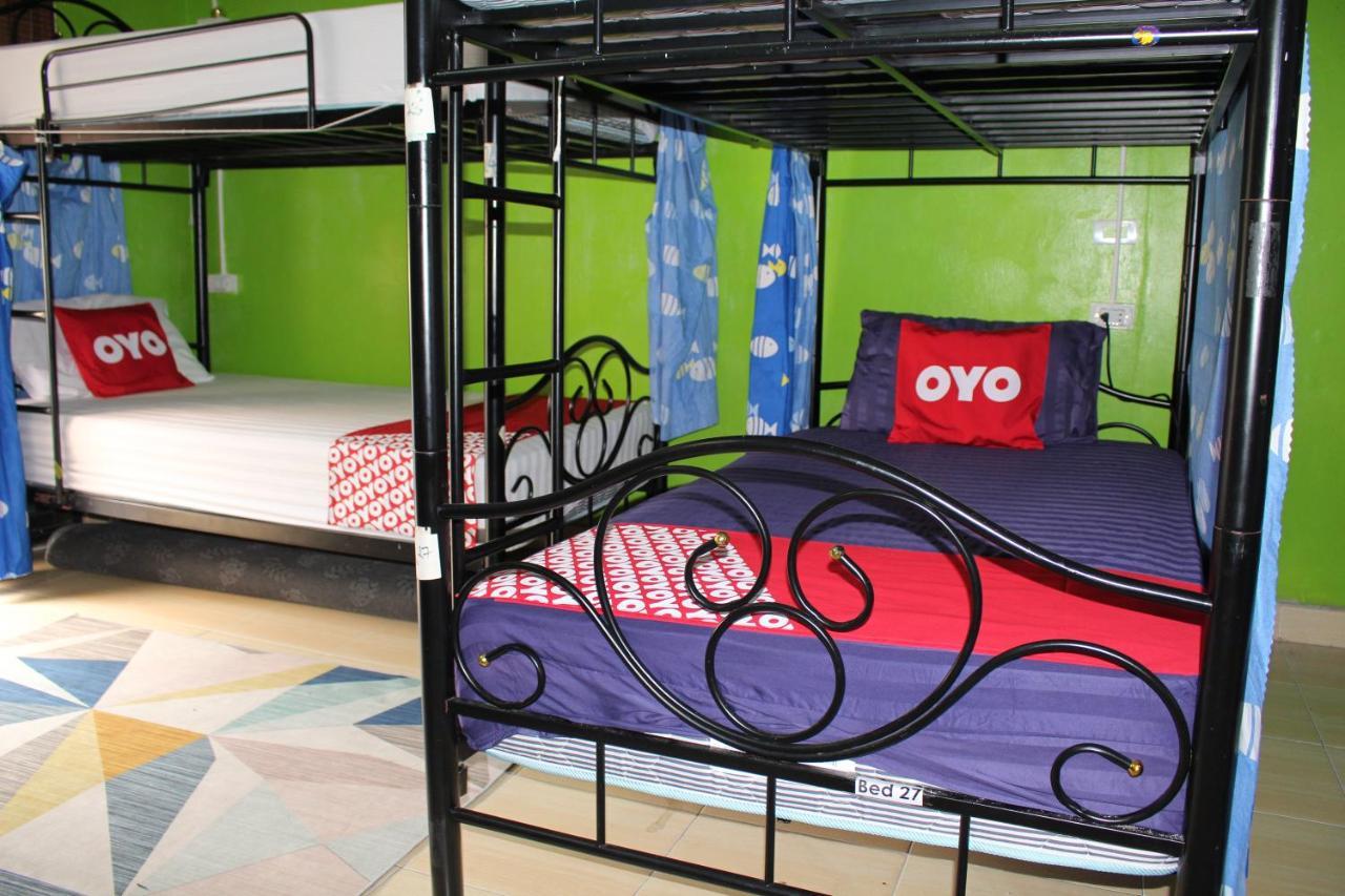 The Twins Hostel Бангкок Экстерьер фото